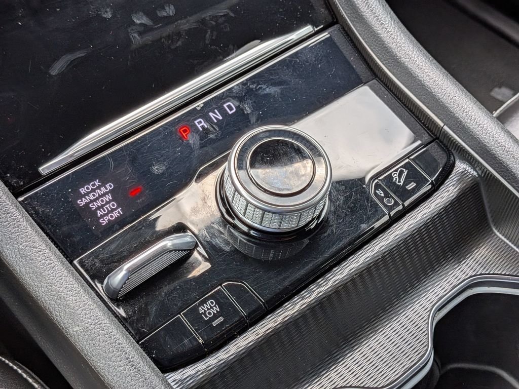 Used 2024 Silver Jeep 4xe image 18