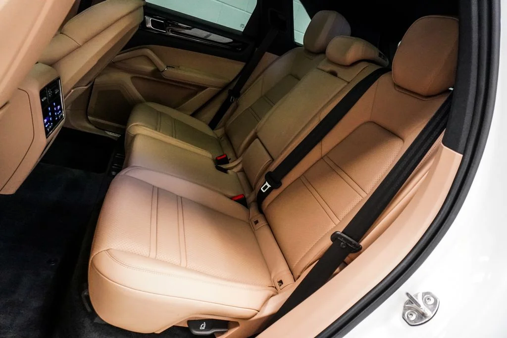 Used 2023 White Porsche Base image 9
