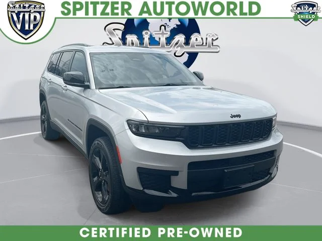 Used 2023 Silver Jeep Altitude image 1