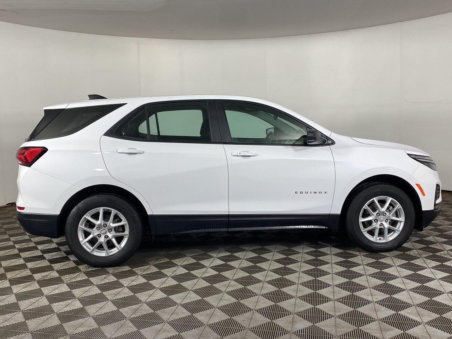 Used 2024 Summit White Chevrolet LS image 6