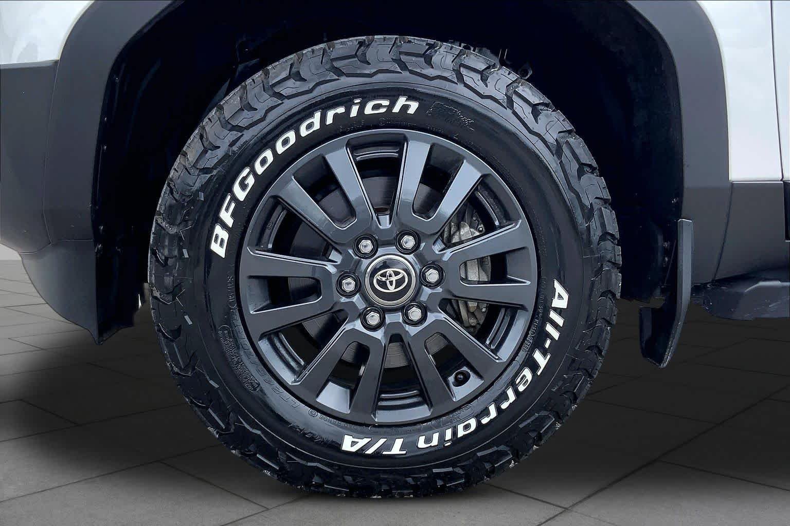 Used 2025 Ice Cap Toyota 1958 image 11