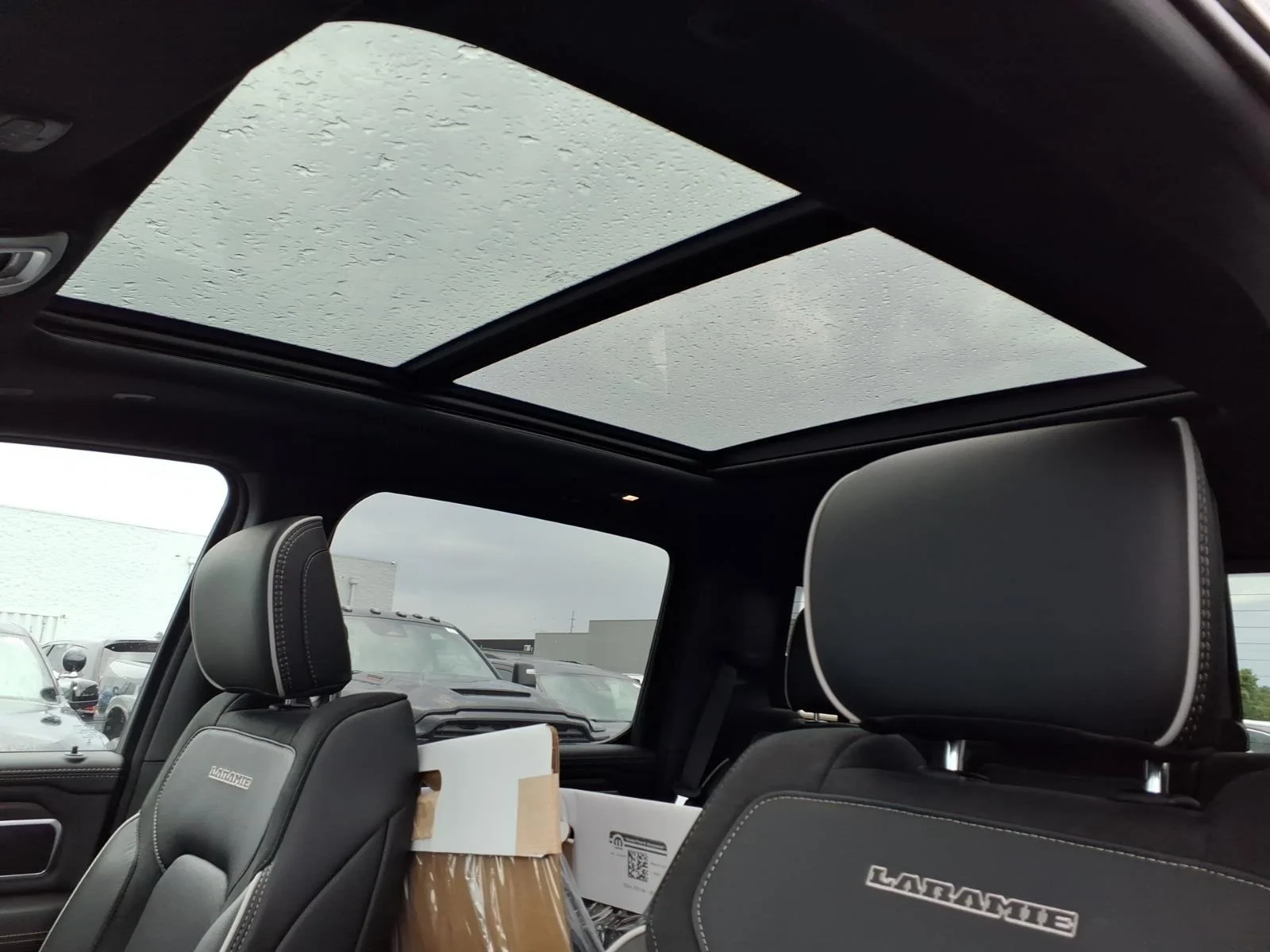 New 2026 Diamond Black Crystal Pearl-Coat Exterior Paint RAM Laramie image 13