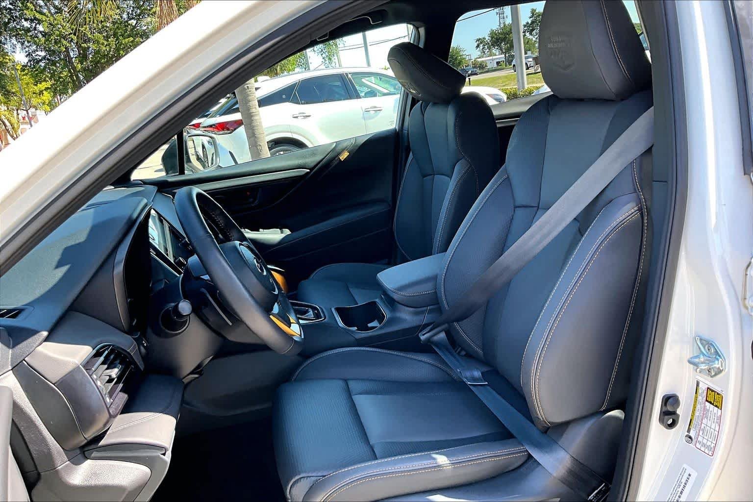 Used 2025 Crystal White Pearl Subaru Wilderness image 8