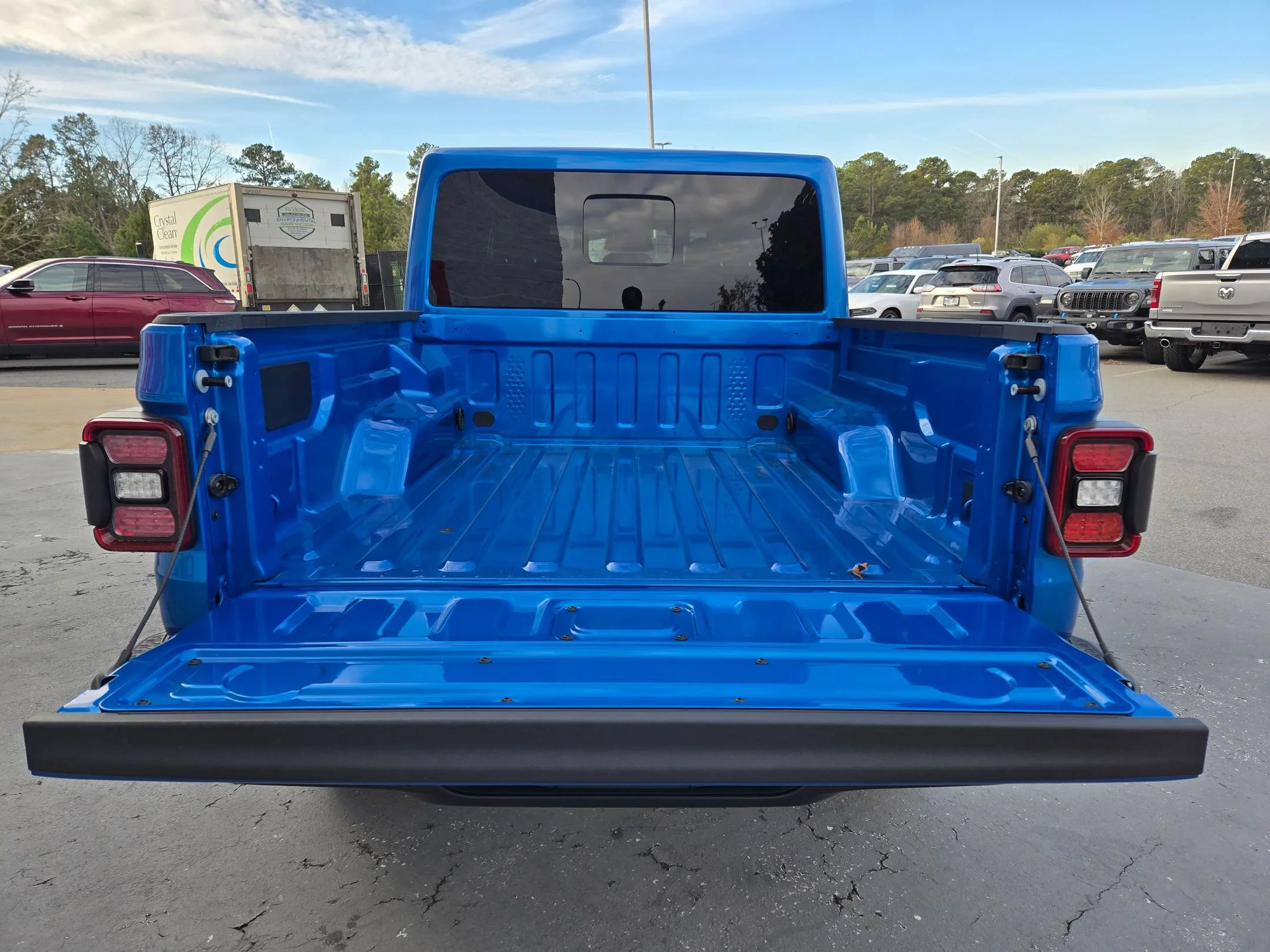 New 2026 Hydro Blue Pearlcoat Jeep Sahara image 28