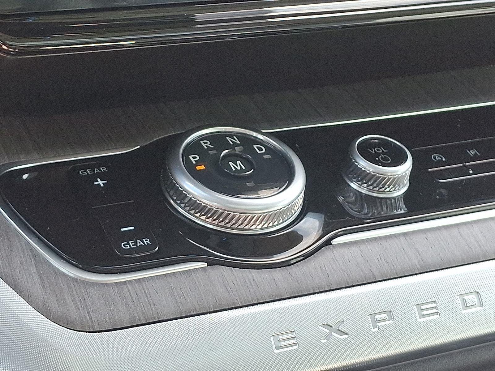 2025 Ford Expedition Platinum - Photo 12