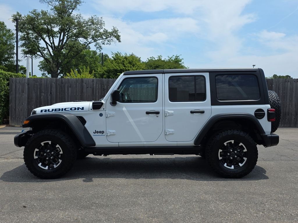 Used 2025 White/off-white Jeep Rubicon 4xe image 2