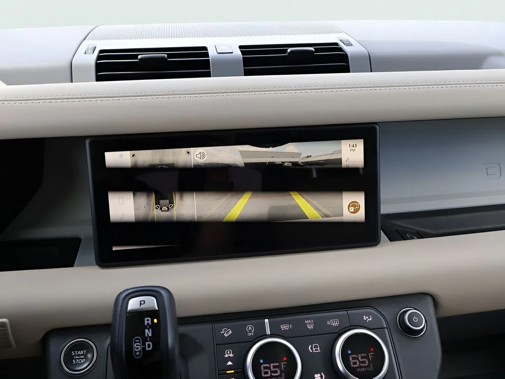 Used 2024 Fuji White Land Rover  image 22