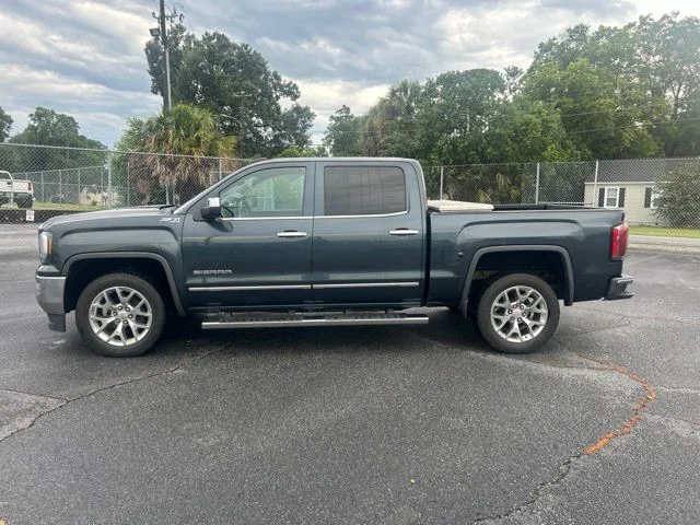 Used 2018 Gray GMC SLT image 2