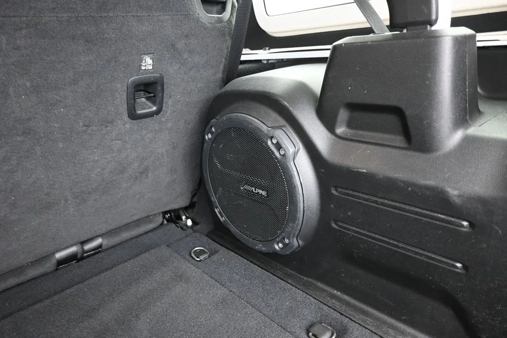 Used 2022 Bright White Clearcoat Jeep Unlimited Sport Altitude image 40