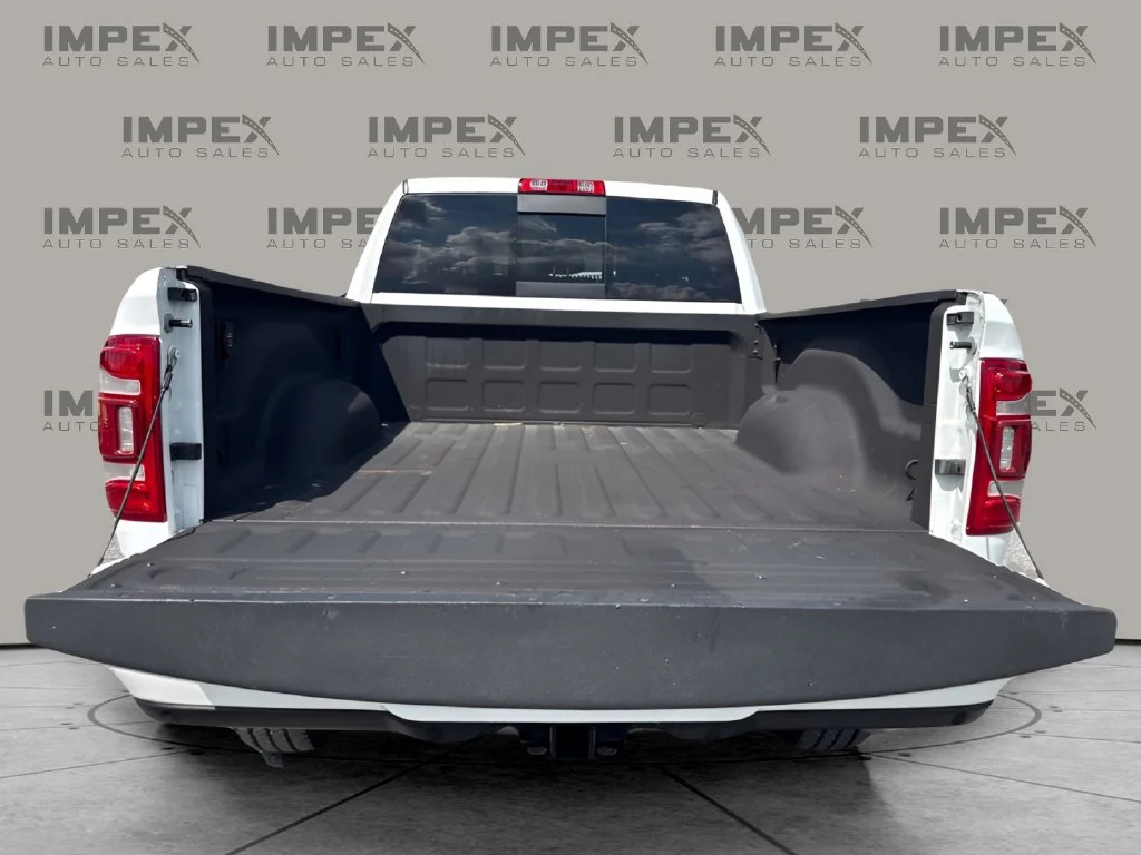 Used 2024 White Ram Laramie image 25