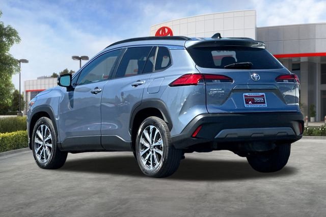 Used 2025  Toyota XLE image 6