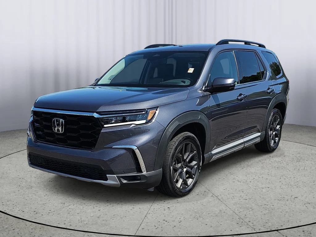 Used 2023  Honda Touring image 7
