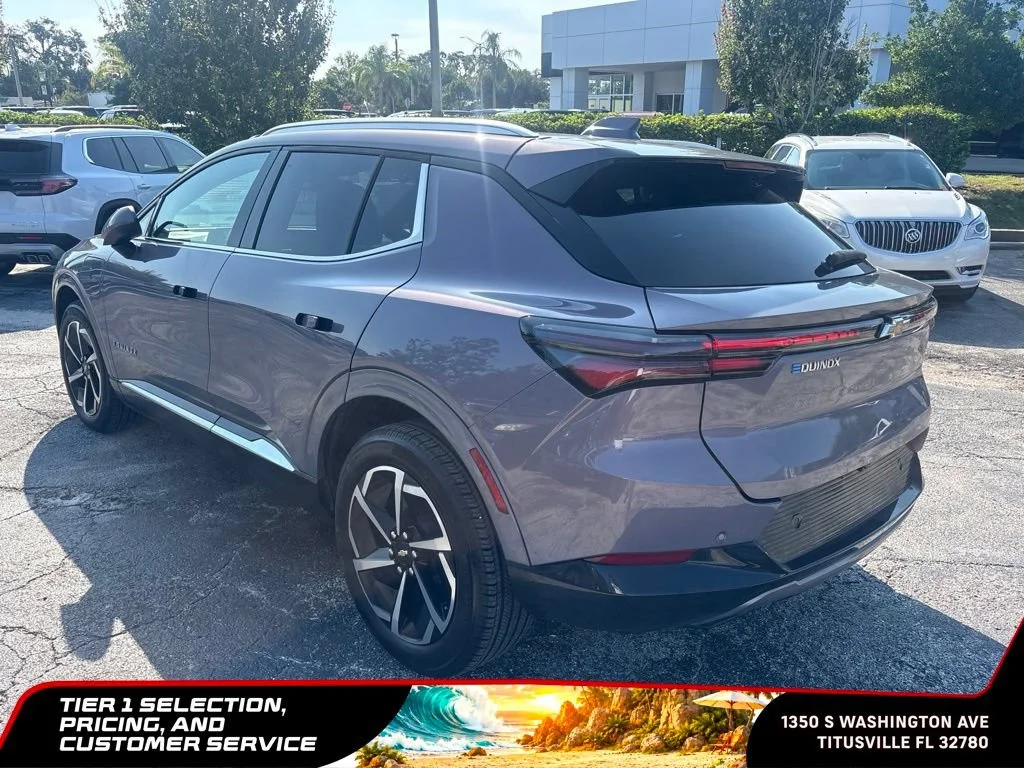 Used 2025 Galaxy Gray Metallic Chevrolet LT image 8