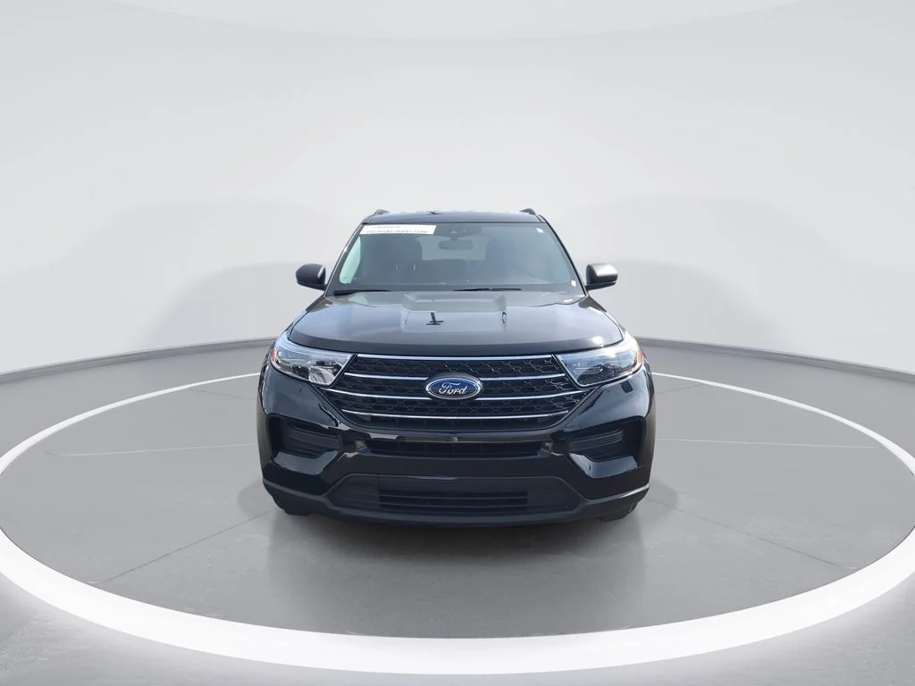 Used 2022 Black Ford XLT image 3