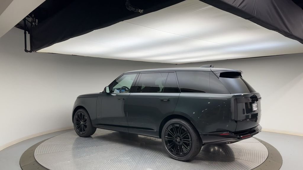Used 2024 Belgravia Green Metallic Land Rover Autobiography image 6