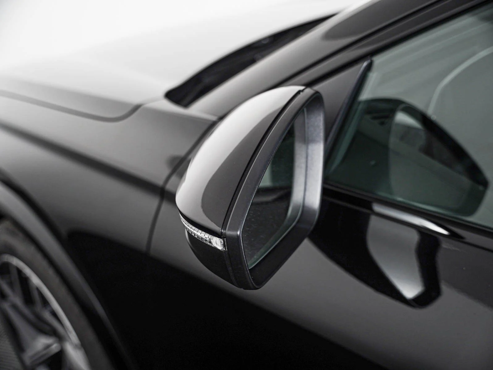 New 2027 Mythos Black Metallic Audi Premium Plus image 24