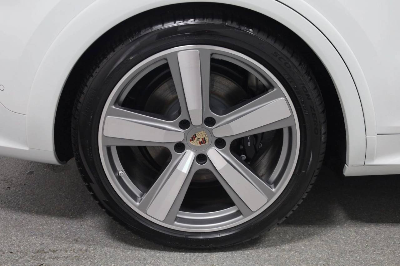 Used 2025 White Porsche GTS image 37