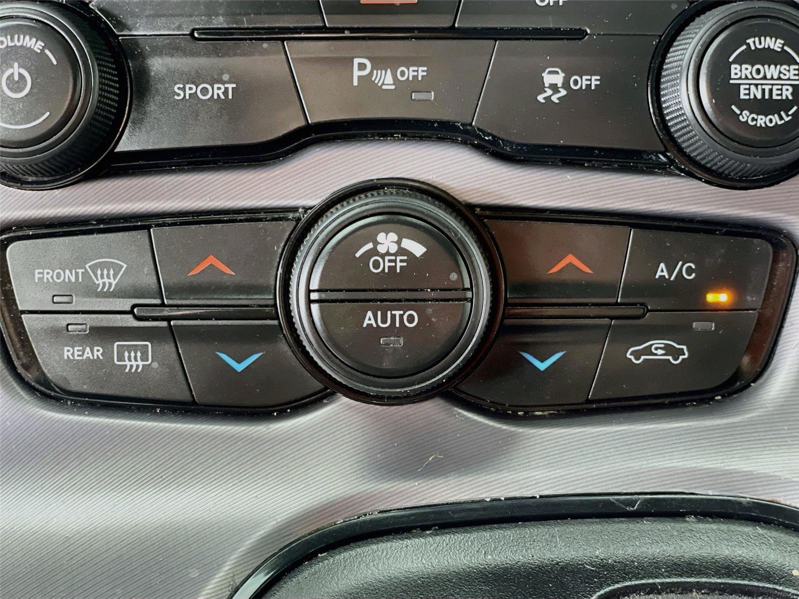 Used 2020 White Knuckle Clearcoat Dodge R/T image 19