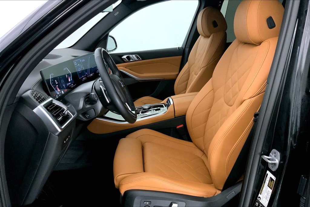 Used 2026 Black Sapphire Metallic BMW  image 13