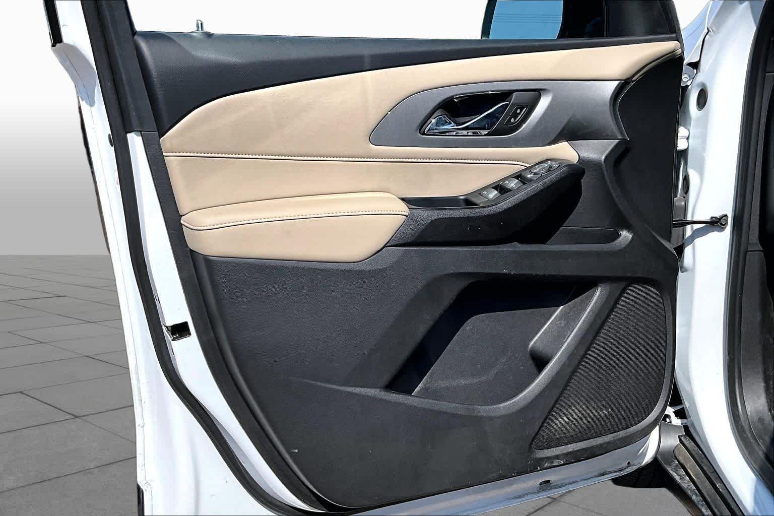 Used 2023 Summit White Chevrolet LS image 22