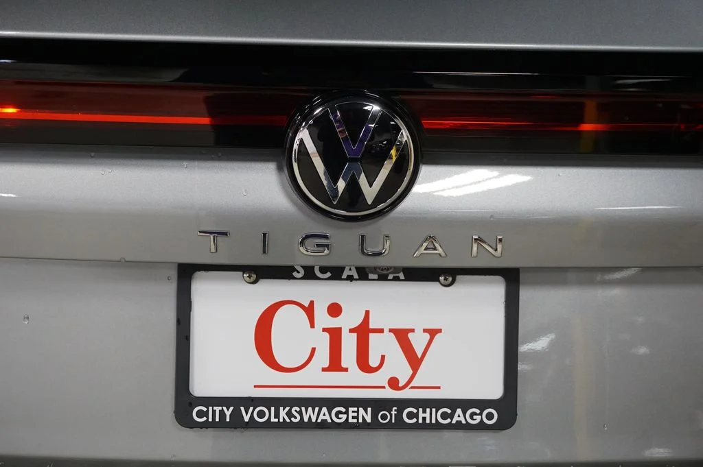 New 2026 Pyrite Silver Metallic Volkswagen 2.0T SE image 32