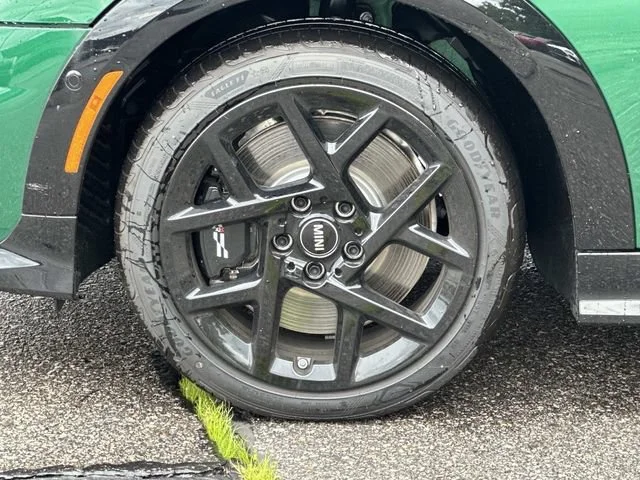 New 2026 British Racing Green IV Met MINI Iconic image 8