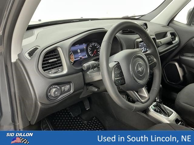 Used 2022 Graphite Gray Jeep Latitude image 13