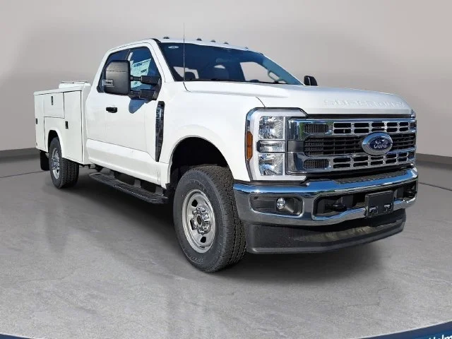New 2026 Oxford White Ford XL image 2