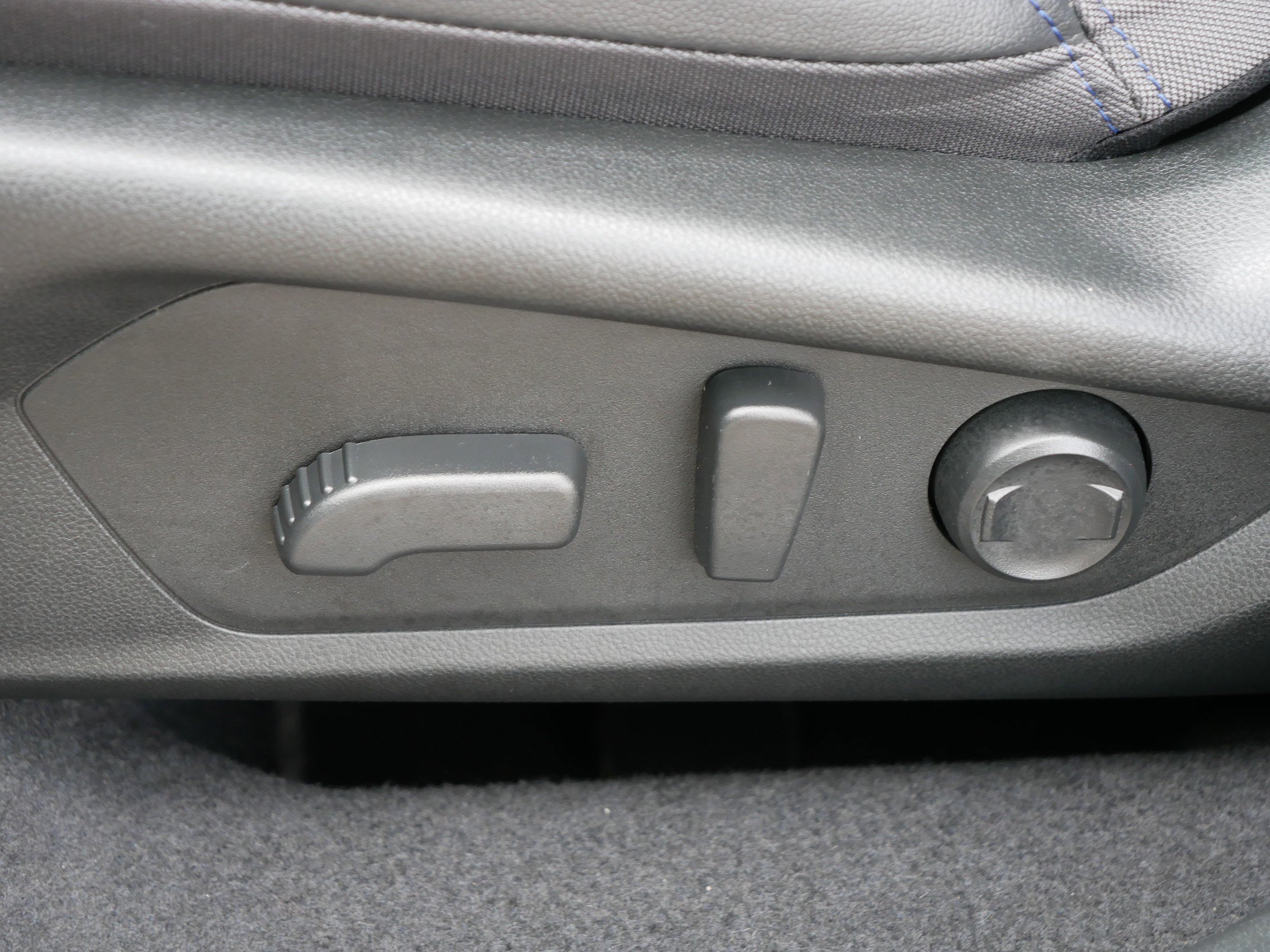 Certified Used 2025 Magnetite Gray Metallic Subaru Premium image 20