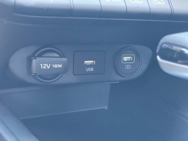 Used 2021  Hyundai SEL image 26