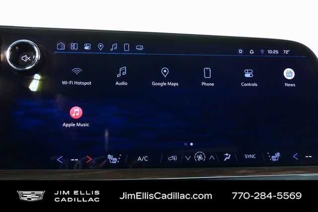 Used 2025 Summit White Chevrolet LT image 14