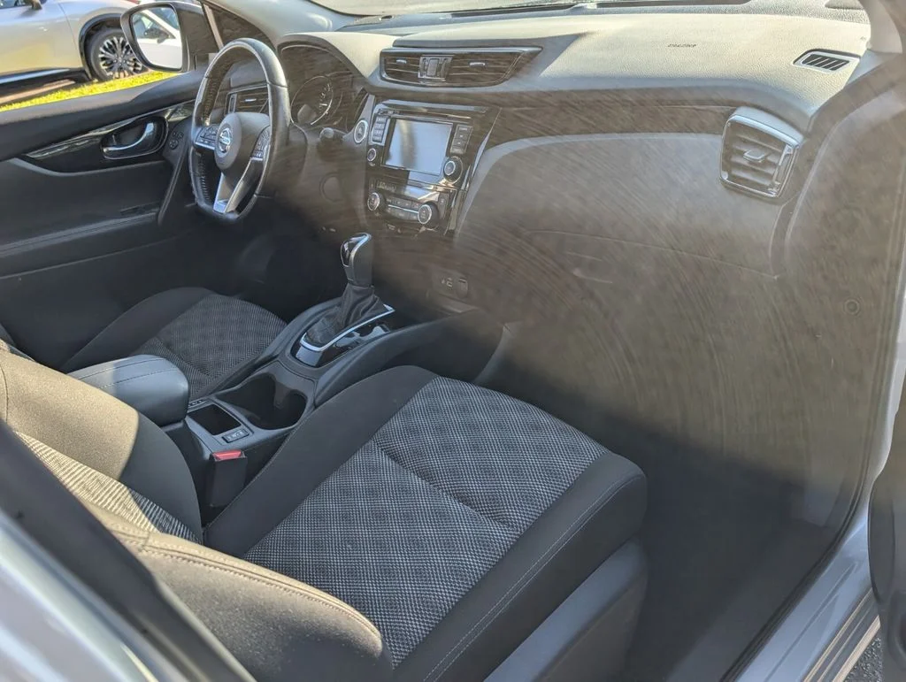 Used 2021 Silver Nissan SV image 18