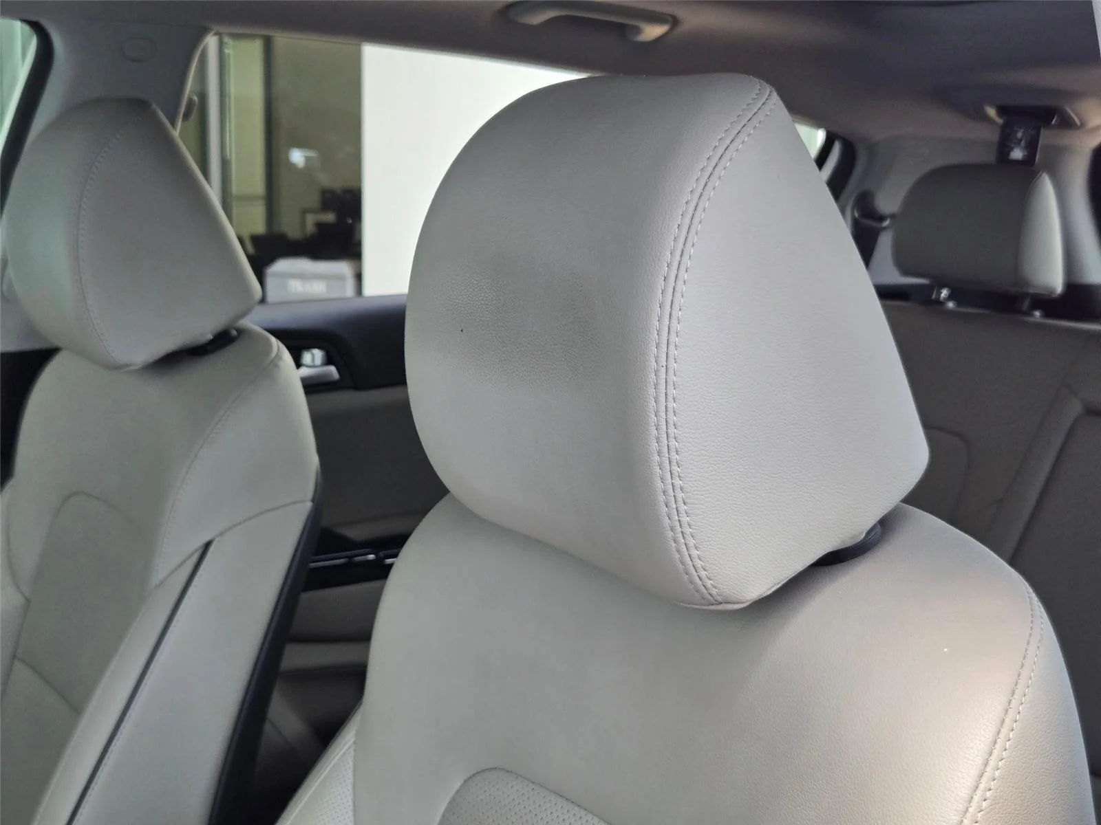 Used 2020 Snow White Pearl Kia EX image 12