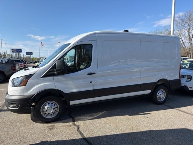 New 2026 Oxford White Ford Cargo Van image 6