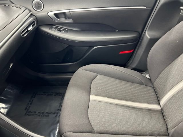 Used 2023 Red Hyundai SEL image 16