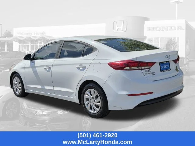 Used 2018 Quartz White Pearl Hyundai SE image 3