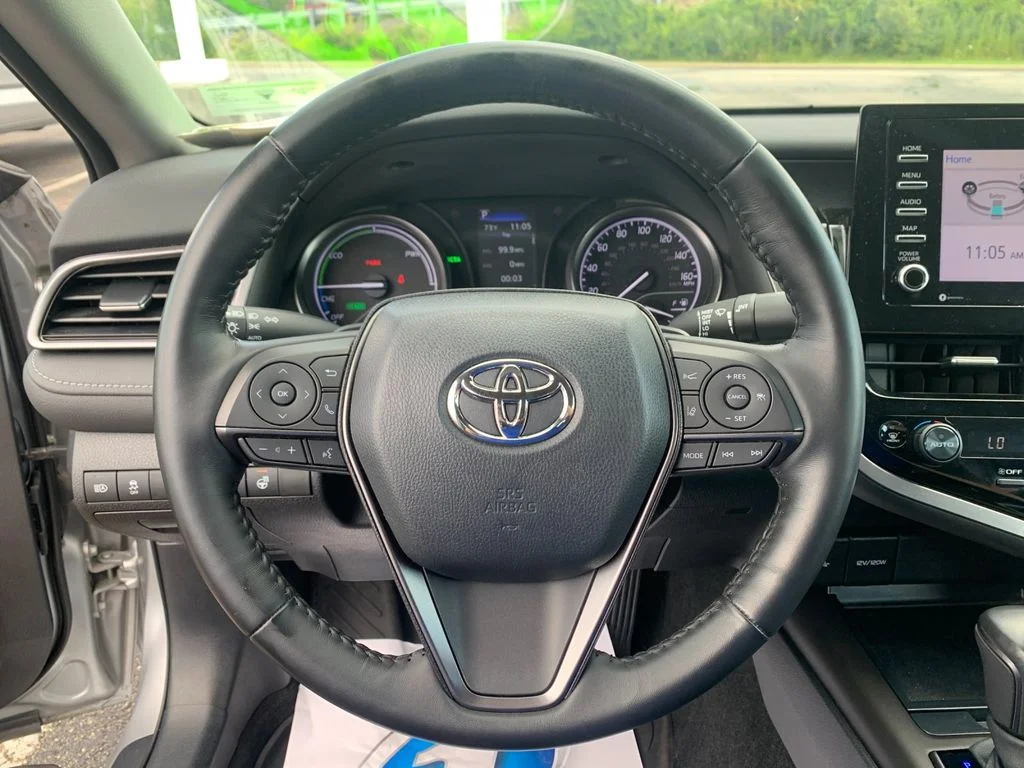 Used 2022 Silver Toyota SE image 26