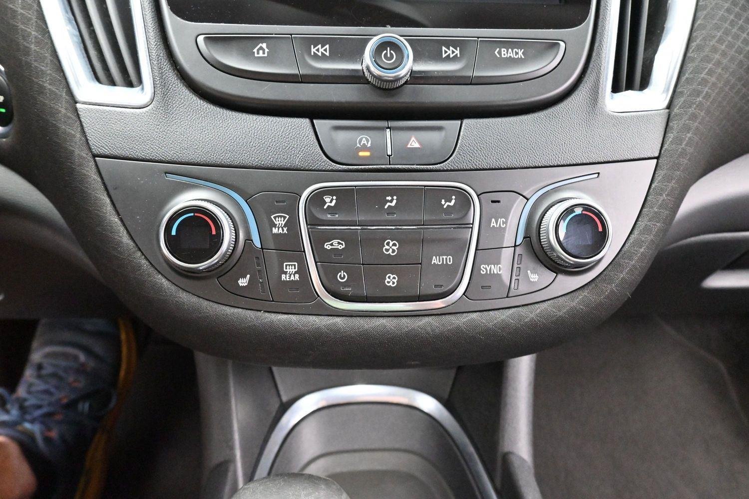 Used 2021 SILVER ICE METALLIC Chevrolet LT image 24