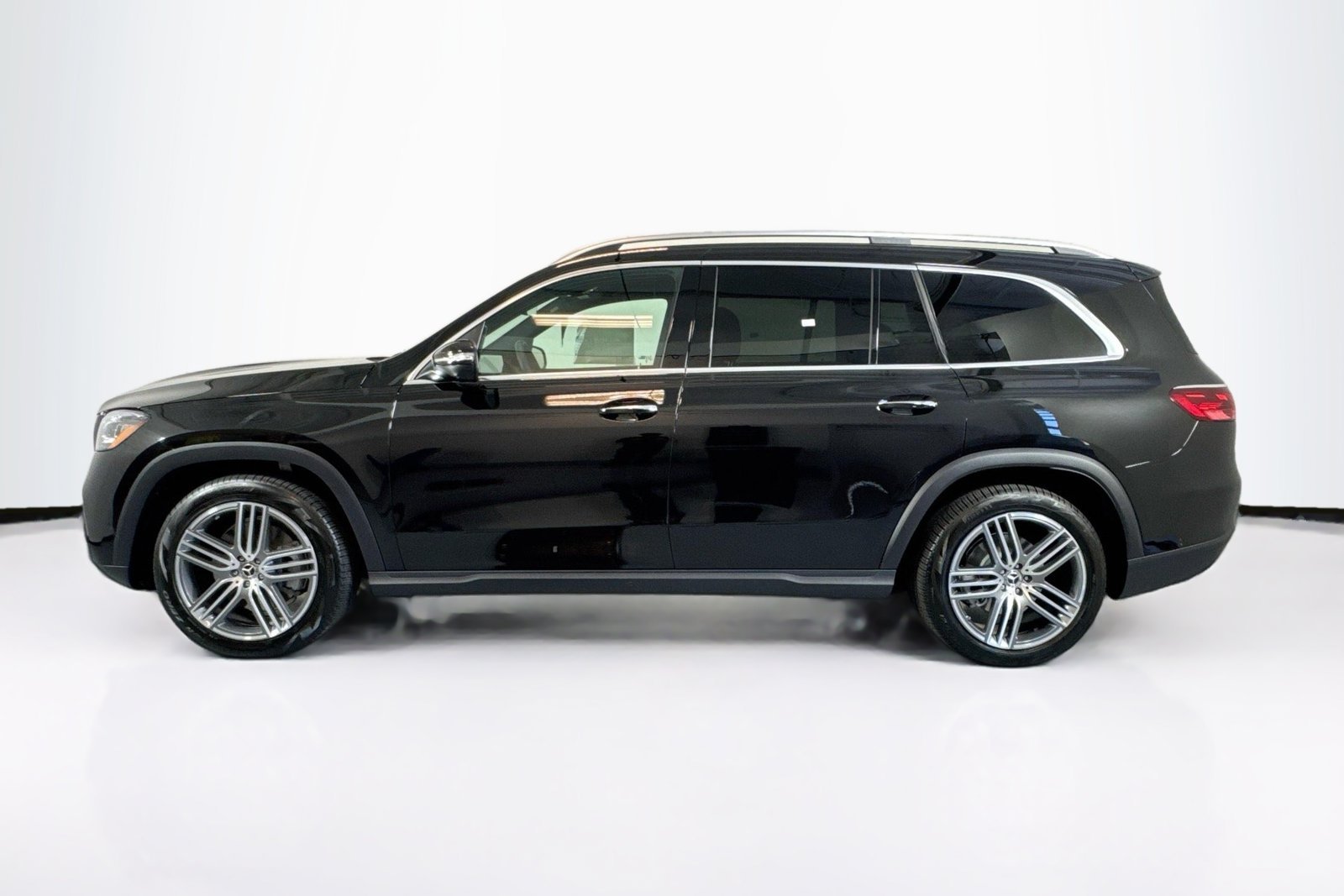 New 2026 Obsidian Black Metallic Mercedes-Benz GLS 450 image 8