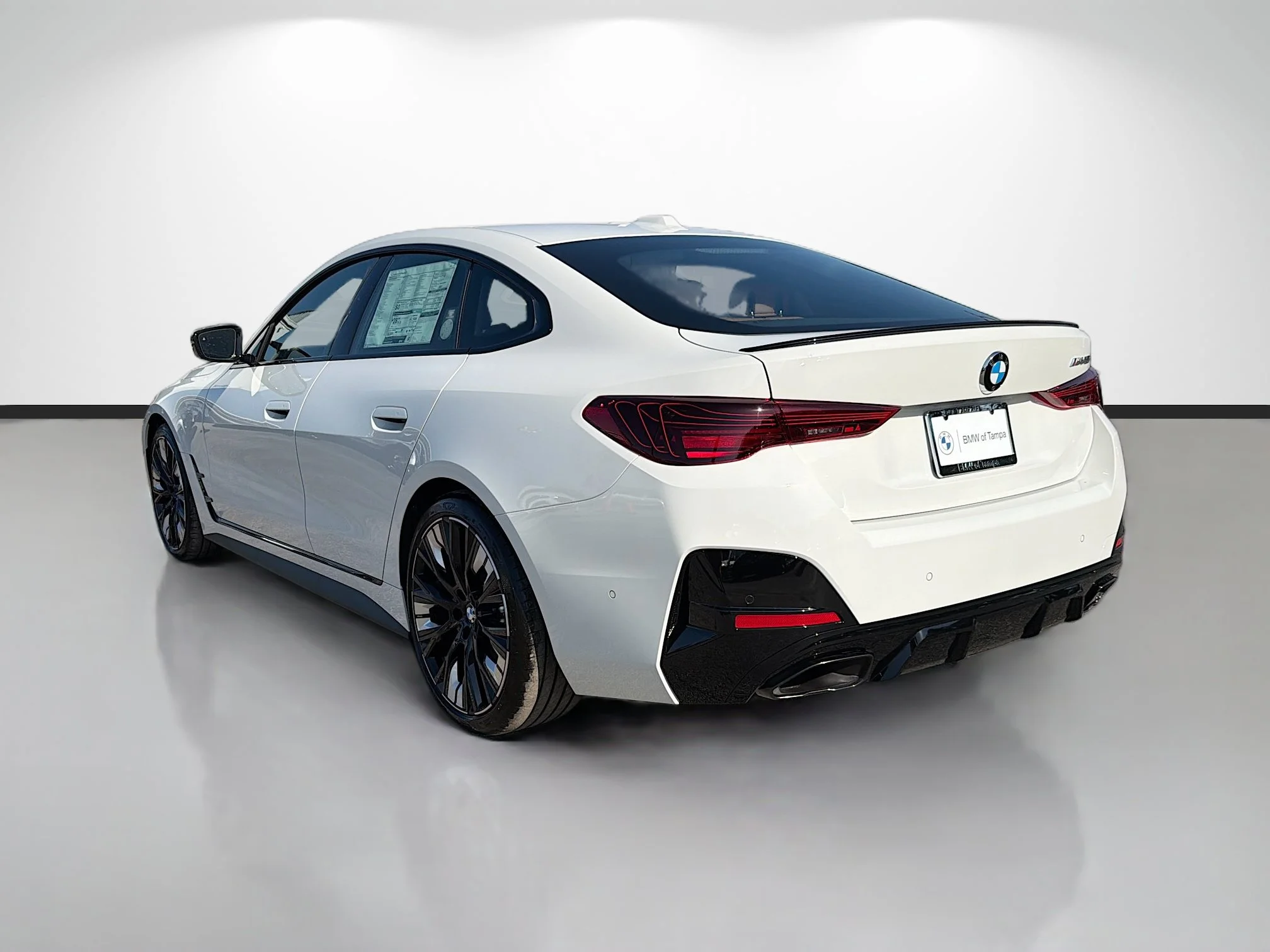 New 2026 Alpine White BMW M440i image 5