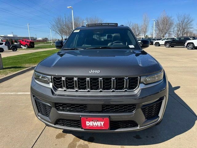 New 2026 Baltic Gray Metallic Clearcoat Jeep Limited image 2