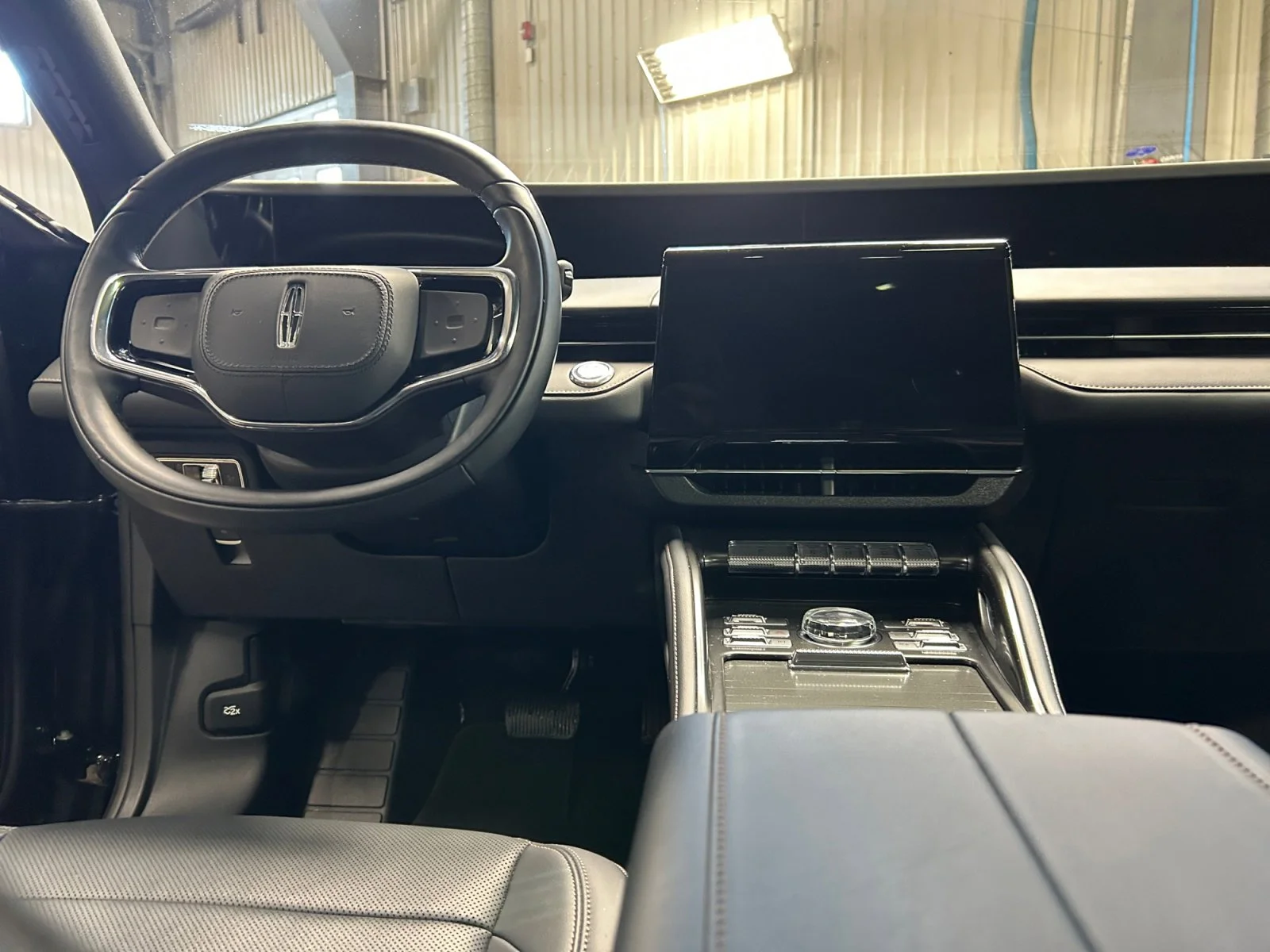 Used 2025 BLACK Lincoln PREMIERE AWD image 21