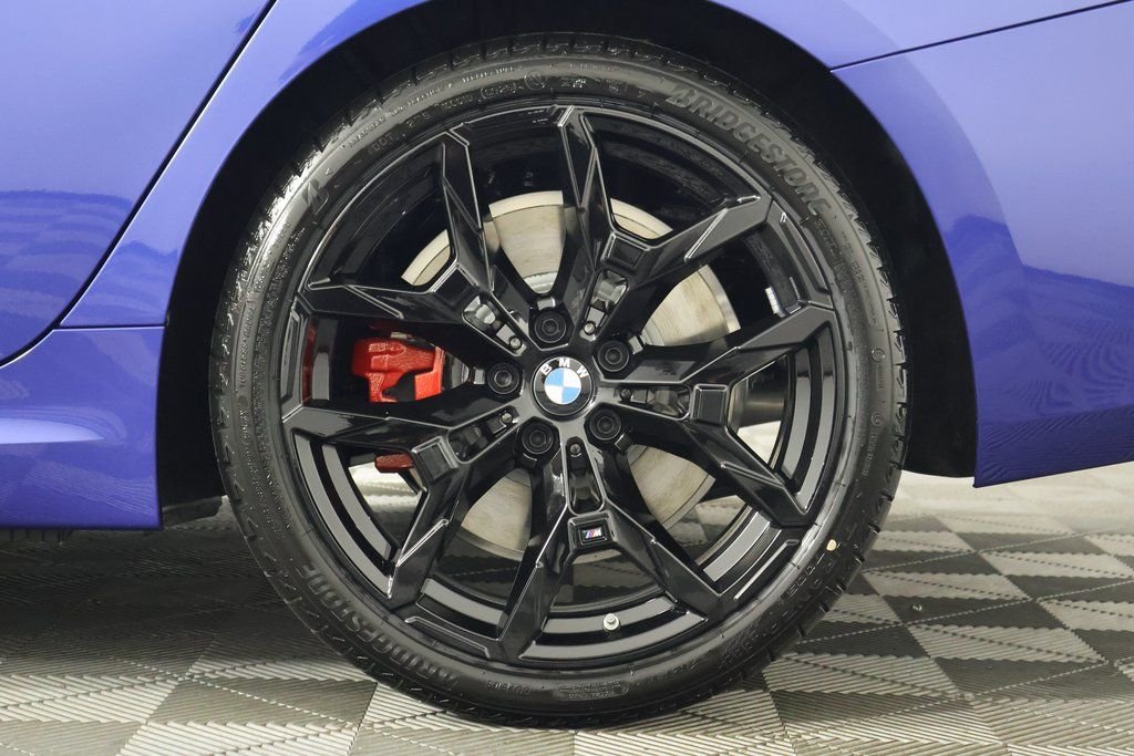 New 2026 Portimao Blue Metallic BMW 330i image 10