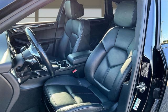 Used 2018  Porsche S image 24