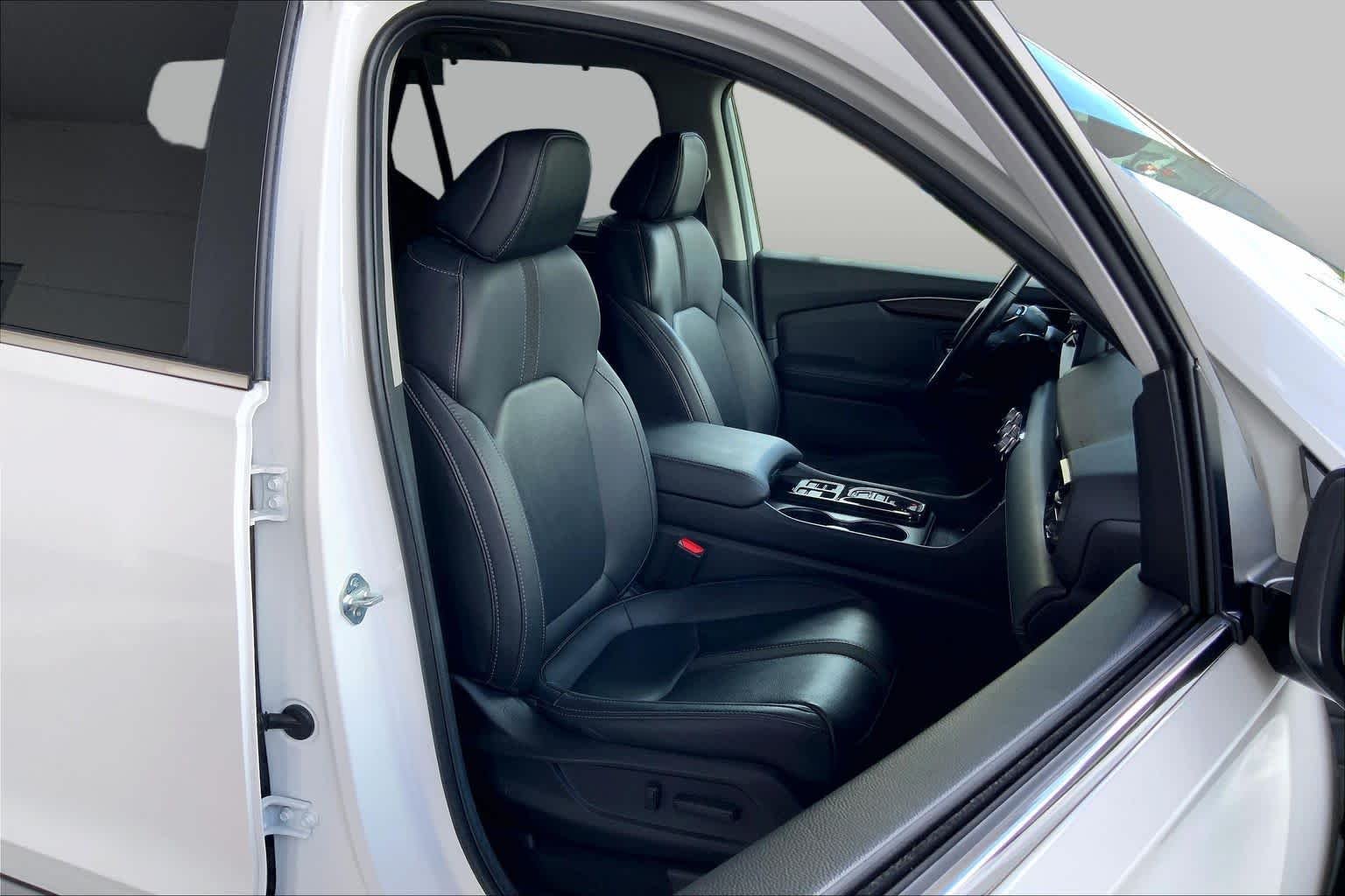 Used 2025 Platinum White Pearl Honda EX-L image 9