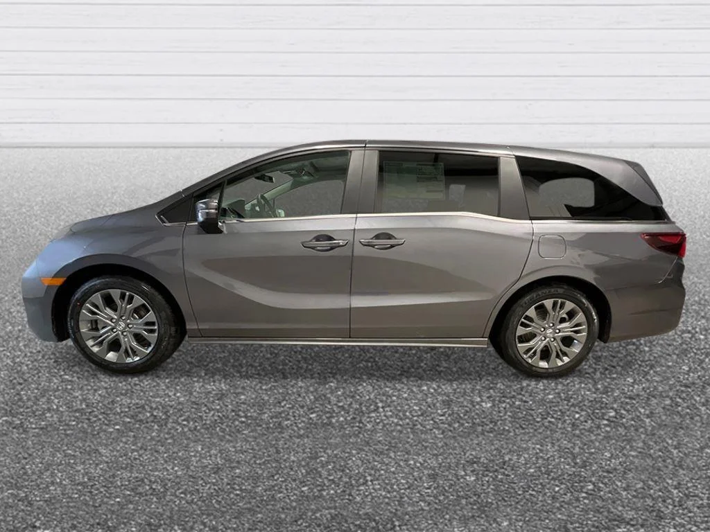 New 2026 Modern Steel Metallic Honda Touring image 2