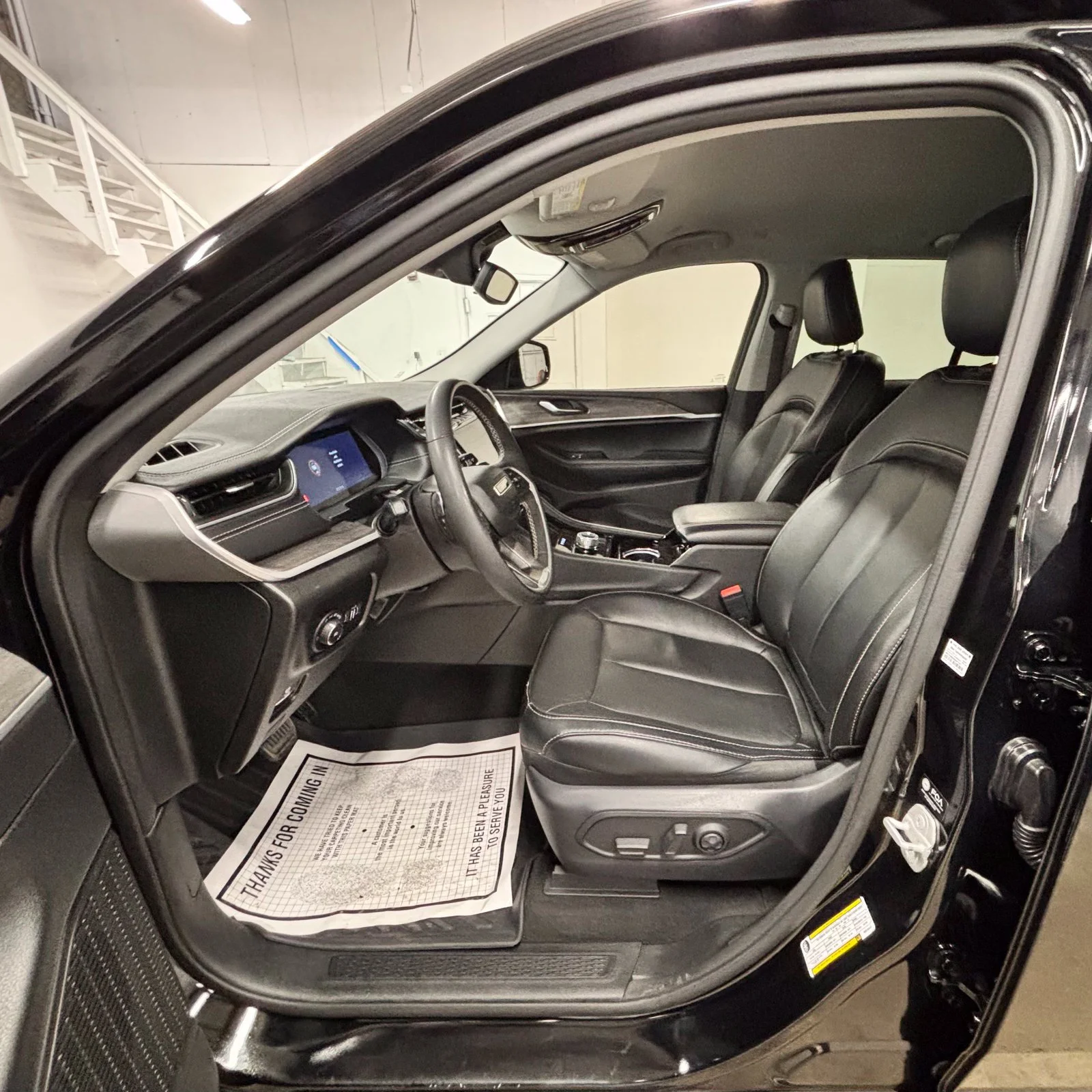 Used 2023 Black Jeep Limited image 22