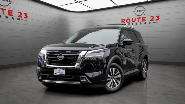 2024 Nissan Pathfinder SL