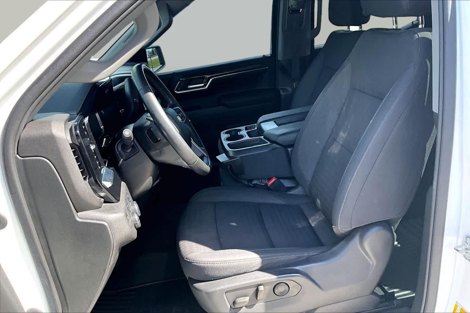 Used 2023 Summit White Chevrolet LT image 8