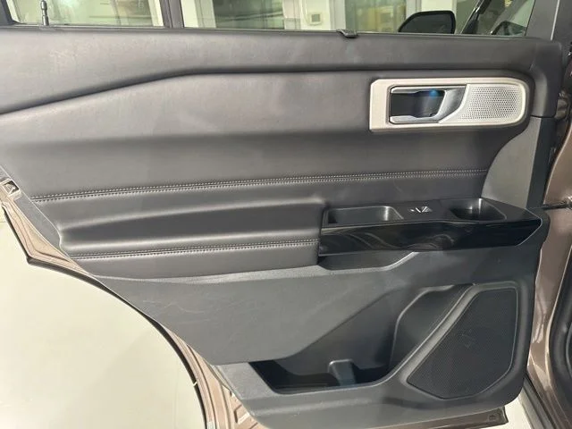 Used 2021 Gray Ford Platinum image 18